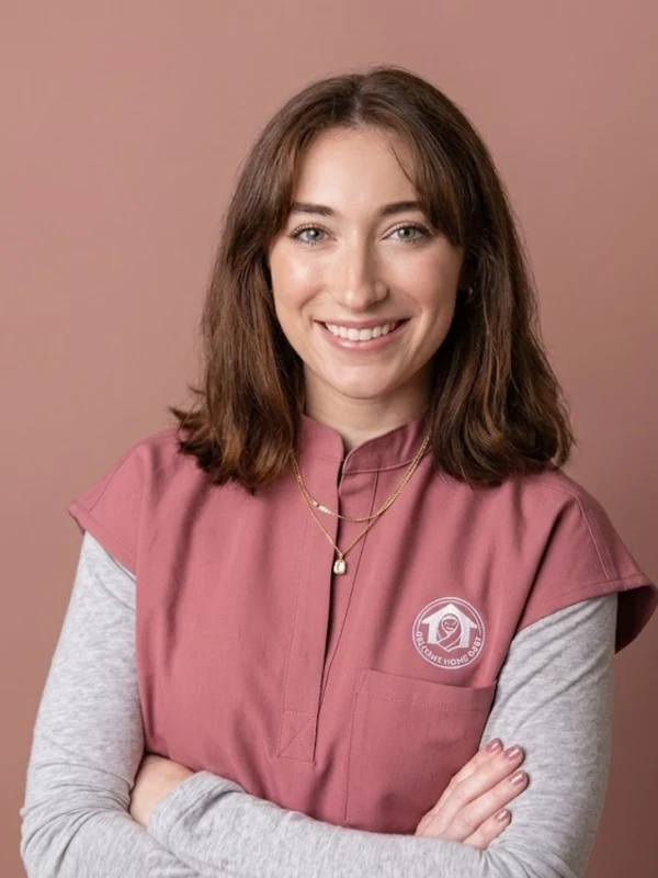 Emma, Certified Postpartum Doula and Newborn Care Specialist at Welcome Home Baby
